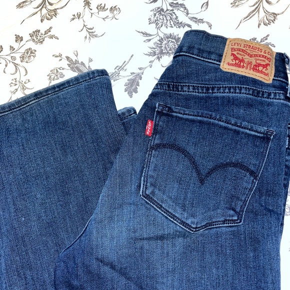 Levis low waisted jeans - Picture 6 of 8